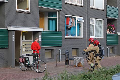 Rookontwikkeling Door Pannetje Op Het Vuur In Flatwoning Reviusstraat