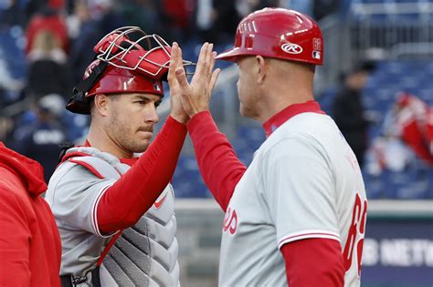 J.T. Realmuto goes deep as Phillies down Nationals | Reuters