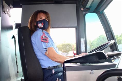 Mta Bus Operator Who Found Lost 4 Year Old While On Duty Honored As