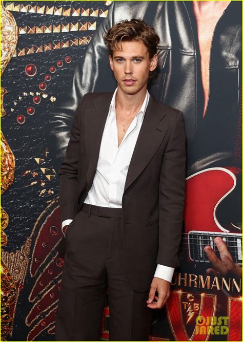 Download Austin Butler At Elvis Premiere Wallpaper | Wallpapers.com