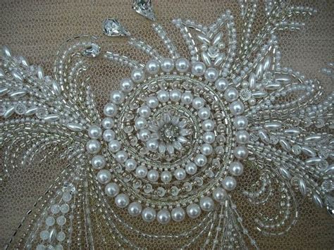 Pin by Олена Домашевська on розшивання одягу бісером | Bead embroidery ...