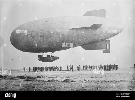 C Blimp Airship Hi Res Stock Photography And Images Alamy