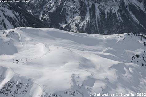 Berg N Bravuogn Luftbilder Der Schweiz Uzh