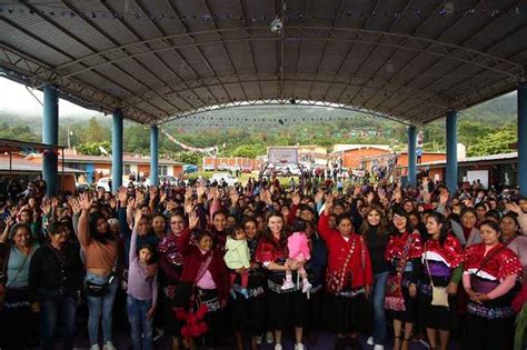 Sasil De Le N Es Recibida En La Comunidad Majosik En Tenejapa