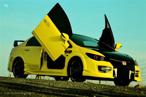 This MODIFIED Honda Civic is pure stealth