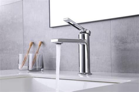 Sanitary Ware Hot And Cold Basin Mixer Shiny Chrome Brass Finish
