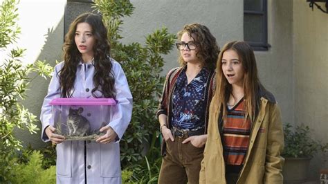 Better Things Season 5 Release Date Cast Plot And All Latest Updates