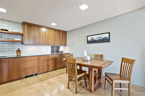 Queen Anne Condo For Rent