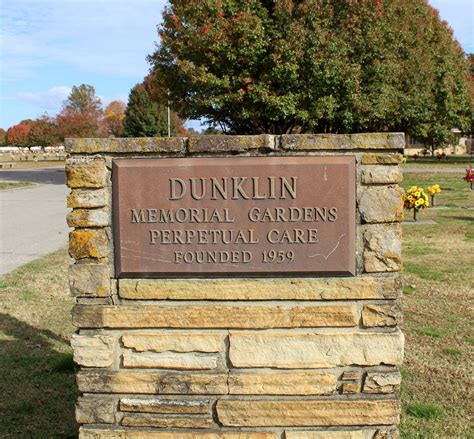 Dunklin Memorial Gardens in Kennett, Missouri - Find a Grave Cemetery