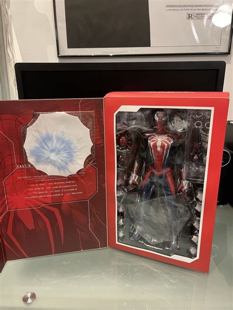 hot toys vgm SPIDER MAN ADVANCED SUIT грн Ляльки та пупси Дніпро на Olx