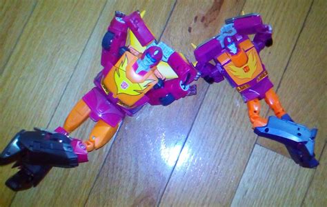 KO MP 28 Masterpiece Hot Rod 2 0 Page 14 TFW2005 The 2005 Boards