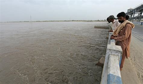 Pakistans Punjab Province Warns Of Potential River Flooding Amid Heavy