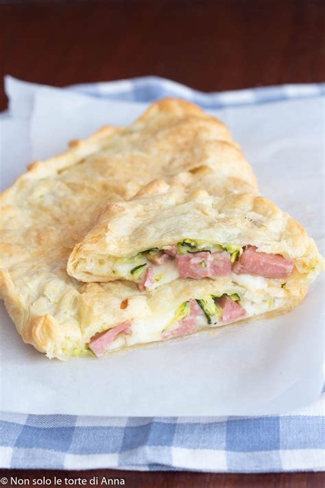 Il calzone di sfoglia mortadella e zucchine con cuore filante è un