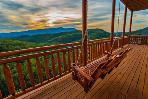 5 Amazing Cabins Close to Downtown Gatlinburg TN