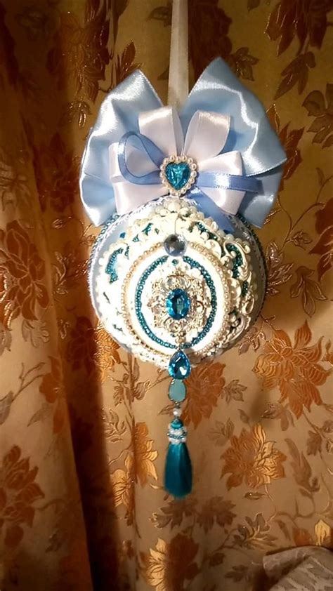 Pin on Декупаж елочных шаров