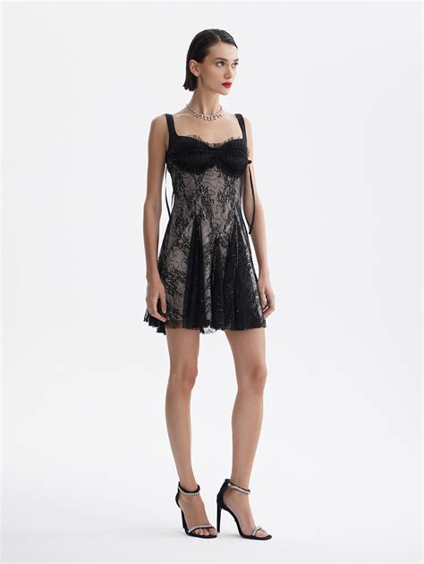 Платье мини из кружева - купить в интернет-магазине женской одежды TRUE ...