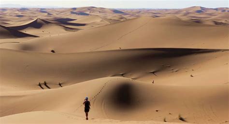 Immersion Dans Les Grands Ergs Du Sahara Marocain Voyage Maroc Atalante