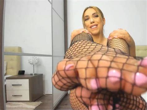 TS Foxxy Kisses A Guy And He Sucks Her Big Tits The Latina Tgirl Sucks His Cock And He Gives The