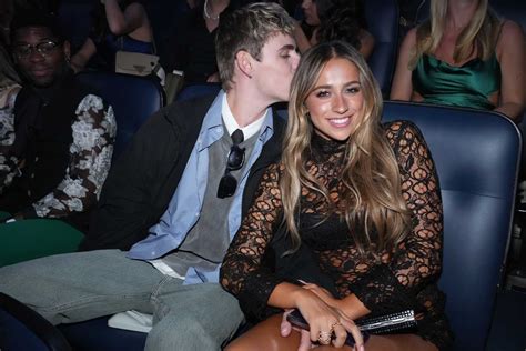 Tate McRae and The Kid LAROI: A New Hollywood Romance - Times News Global