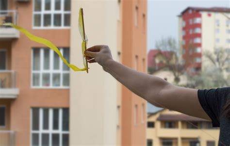 How To Make A Kite Out Of A Plastic Bag Steps With Pictures