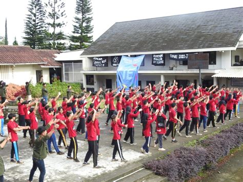 Latihan Kepemimpinan Tingkat Dasar Mahasiswa Prodi Teknik Industri