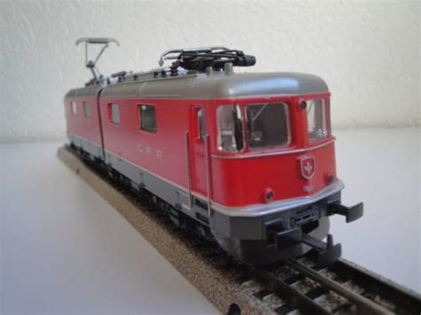 Hag 2 locomotives Re 6 6 avec phares ronds et carrés annonce 6340955