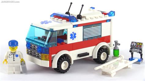 LEGO City Ambulance from 2006 - set 7890