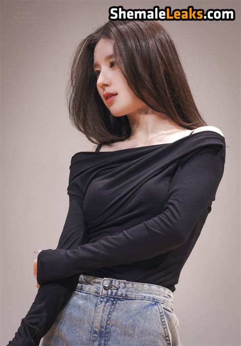 HeeJin Heejin Theworld Leaked Nude OnlyFans Photo 15 ShemaleLeaks