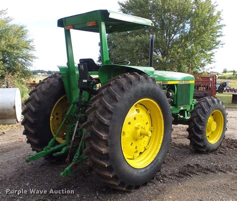 1986 John Deere 2950 MFWD Tractor In Mount Hope KS Item AM9122 Sold