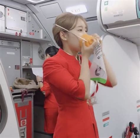 【malaysia】 Airasia Cabin Crew エアアジア 客室乗務員 【マレーシア】 Instagram