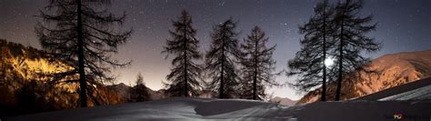 Winter Night Scenery 4K wallpaper download