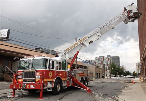 PFD Tower Ladder 2 Philadelphia Fire Department Tower Ladd Flickr