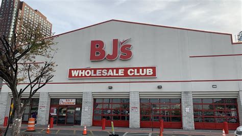 Bj S Wholesale Club Jersey City Nj Wholesale Low Prices Holiday