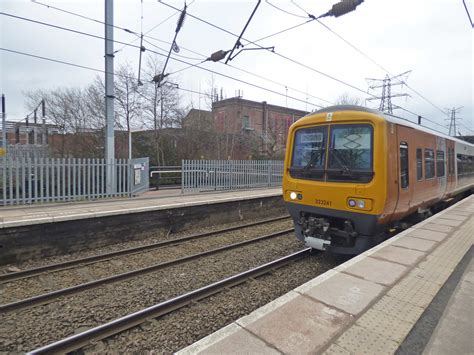 West Midlands Railway 323241 At Bournville Station Flickr