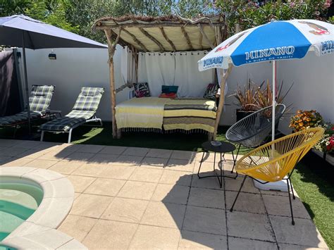 Maison La Tour maison d hôtes gay naturiste Guide Gay La Tour sur Orb Chambres d hôtes Gay