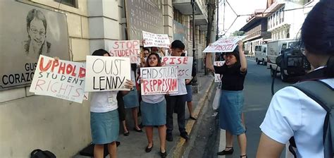 Pamantasan Ng Lungsod Ng Maynila Uniform