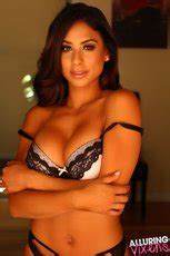 Breanna Looks Amazing In Her Sexy Lacy Lingerie Photos