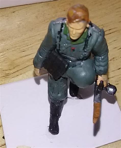 Wwii German Infantry On Manuevers Crew Plastic Model Military Figure Kit 1 48 Scale