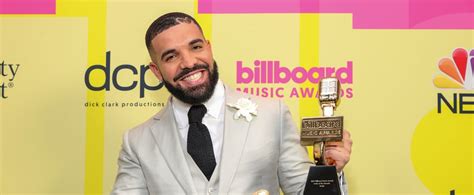 Drake | POPSUGAR Entertainment
