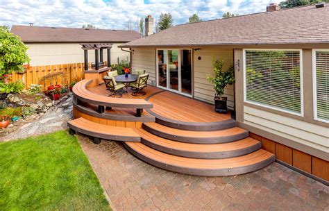 Azek Vintage Collection Curved Decking In Cypress Traditional Deck Los Angeles By