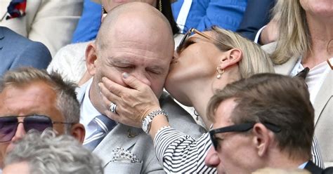 Mirror Royal On Twitter Zara And Mike Enjoy Cheeky Kiss At Wimbledon