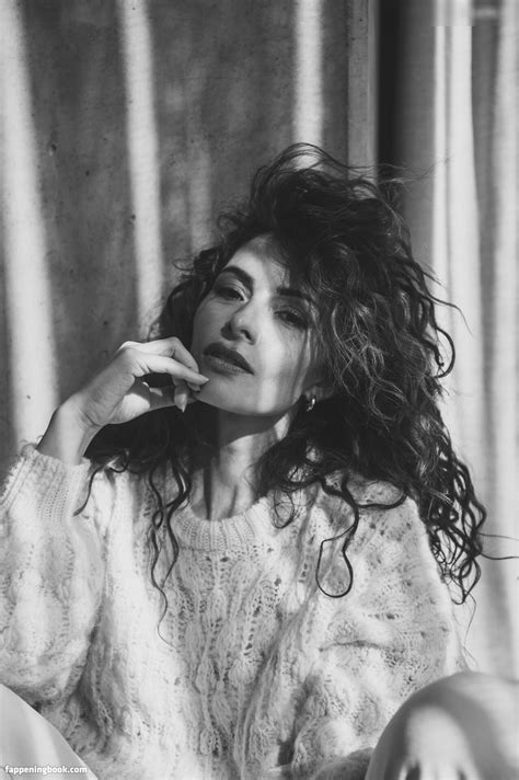 Sarah Shahi Nude The Fappening Photo FappeningBook