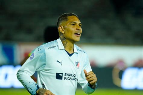 Paolo Guerrero llegó a Perú y dejó contundente mensaje sobre su futuro