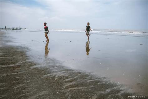 Dikunjungi Puluhan Ribu Orang Pantai Bernama Unik Di Pemalang Ini Bisa