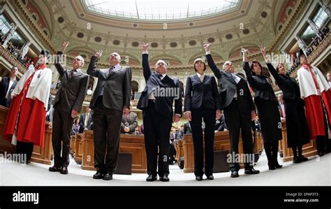 Von Links Der Schweizerische Bundesrat Mit Moritz Leuenberger Der