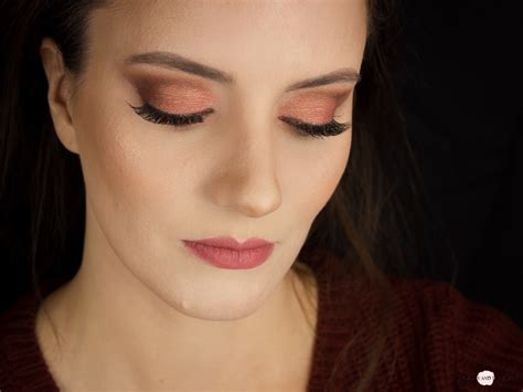 The Beauty And The Blonde Eine Palette Vier Looks Naked Heat Lumber