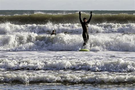 Tulsi Gabbard Beach Photos : Tulsi Gabbard On Twitter Home : Tulsi ...