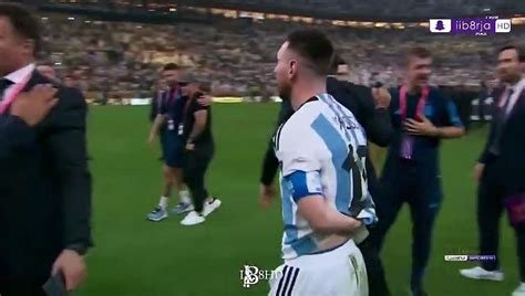 El Entra Able Abrazo De Messi A La Cocinera De La Selecci N Argentina