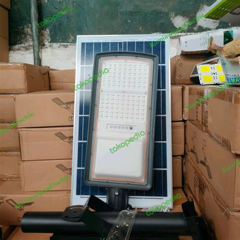 Jual Lampu Jalan Tenaga Surya 600 Watt SMD LED PJU Solar Cell Outdoor