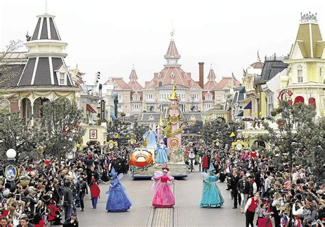 Huelga Disneyland Par S La Huelga En Disneyland Par S Mantiene En